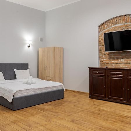 Apartment On Stavropihiiska Street 3 리비프 외부 사진