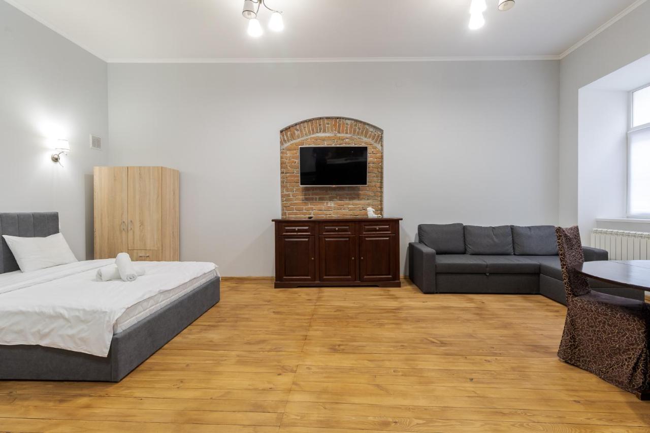 Apartment On Stavropihiiska Street 3 리비프 외부 사진