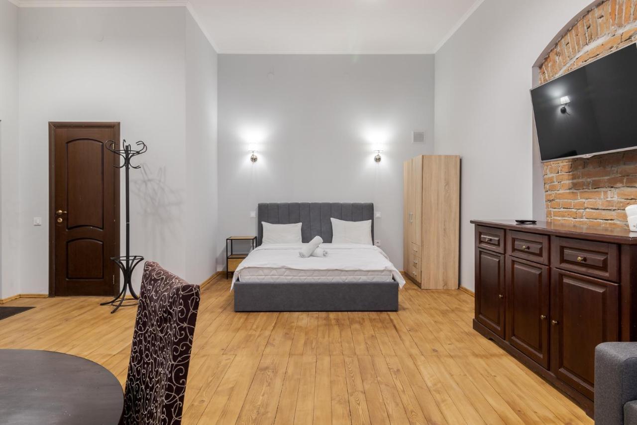 Apartment On Stavropihiiska Street 3 리비프 외부 사진