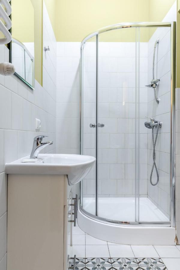 Apartment On Stavropihiiska Street 3 리비프 외부 사진