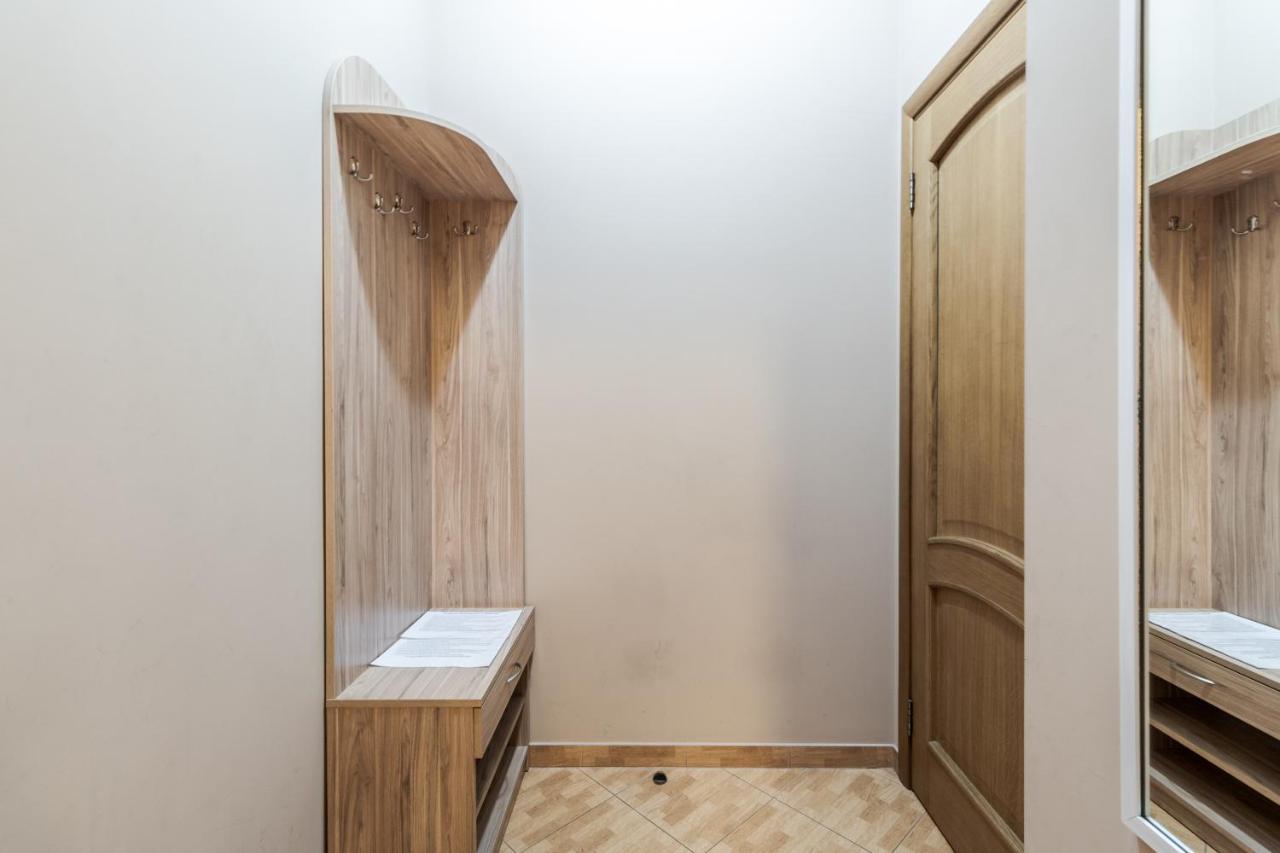 Apartment On Stavropihiiska Street 3 리비프 외부 사진