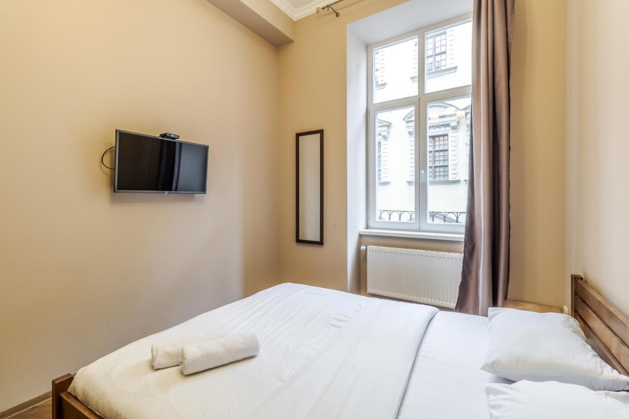 Apartment On Stavropihiiska Street 3 리비프 외부 사진