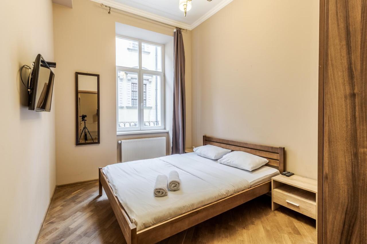 Apartment On Stavropihiiska Street 3 리비프 외부 사진