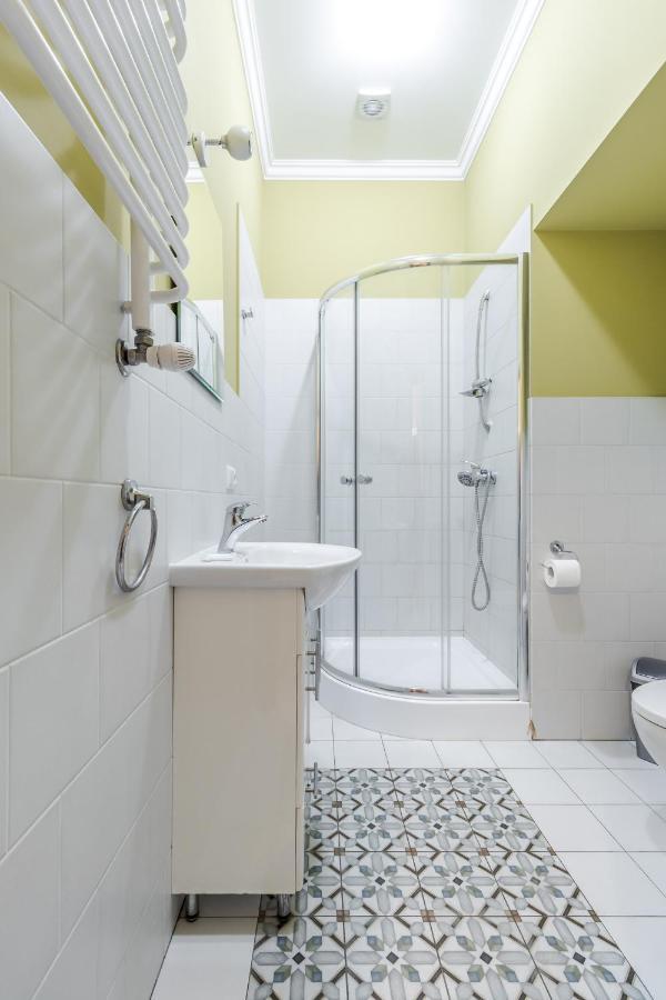 Apartment On Stavropihiiska Street 3 리비프 외부 사진