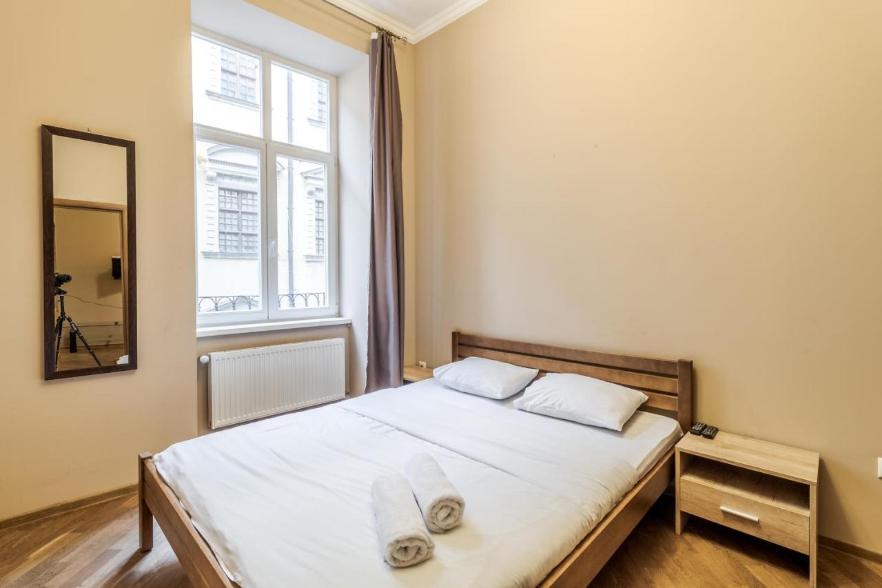 Apartment On Stavropihiiska Street 3 리비프 외부 사진